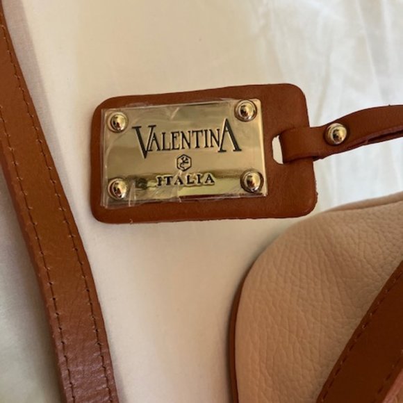 Valentina Blush Leather Bucket Handbag - Picture 6 of 13